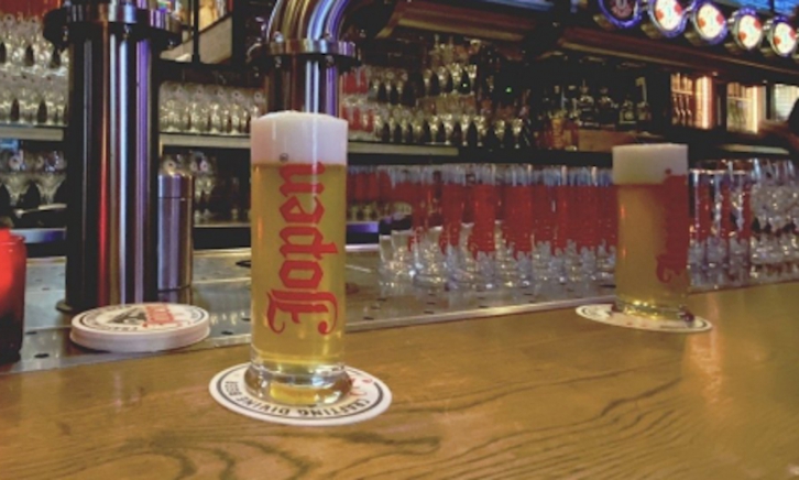 Jopen Craft Pilsener op de bar